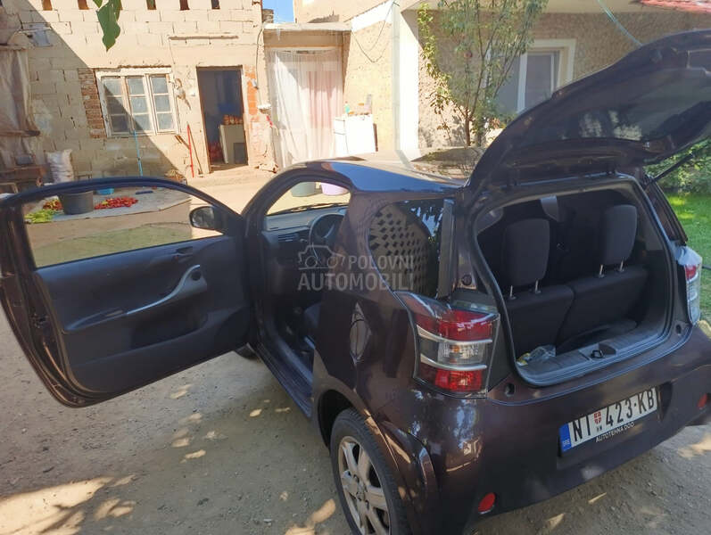 Toyota iQ 1.0