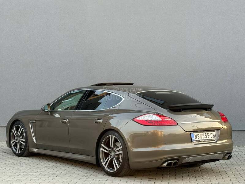 Porsche Panamera 4S exclusive