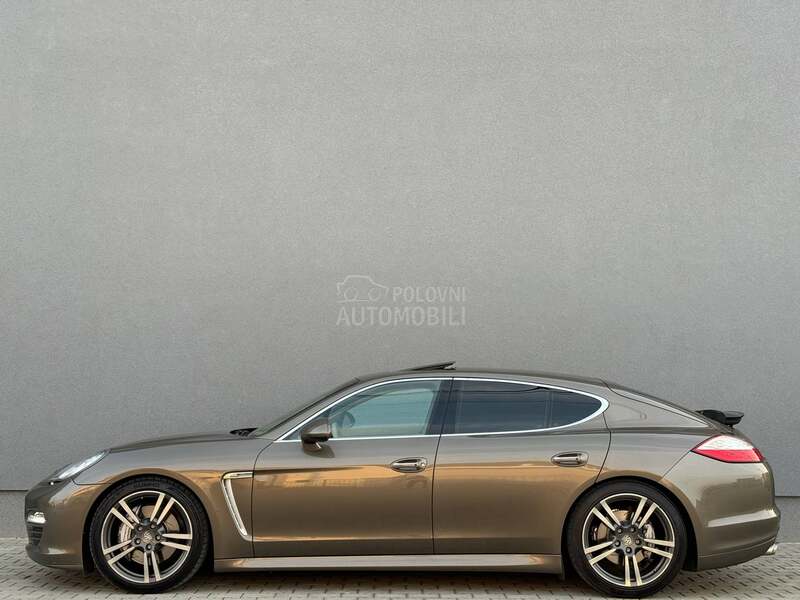 Porsche Panamera 4S exclusive