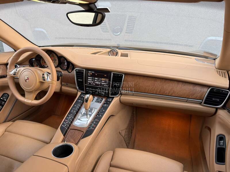Porsche Panamera 4S exclusive