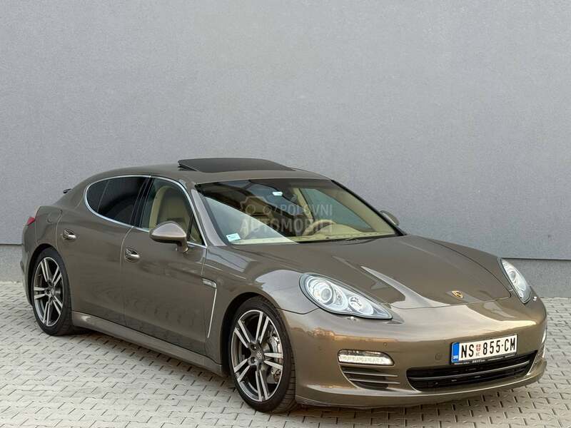 Porsche Panamera 4S exclusive