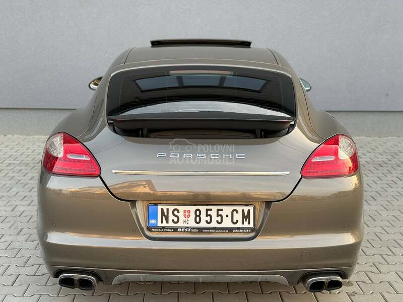 Porsche Panamera 4S exclusive