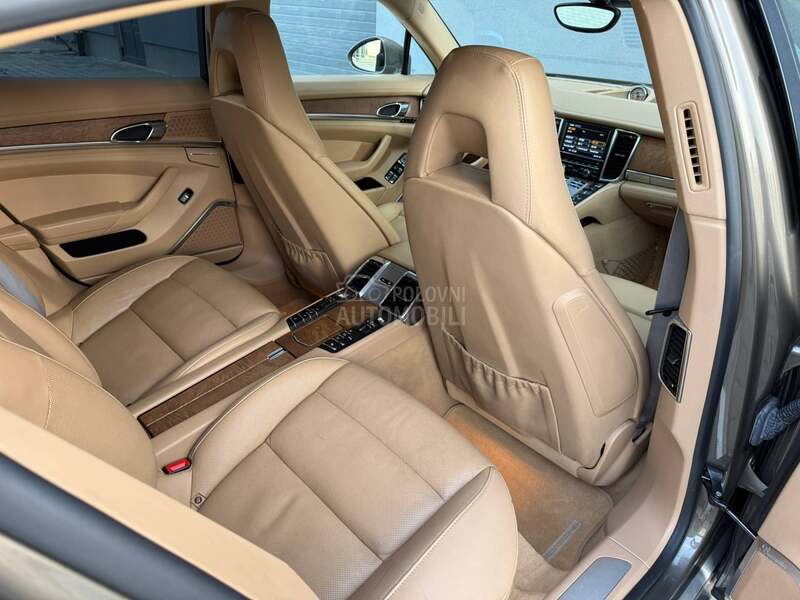 Porsche Panamera 4S exclusive