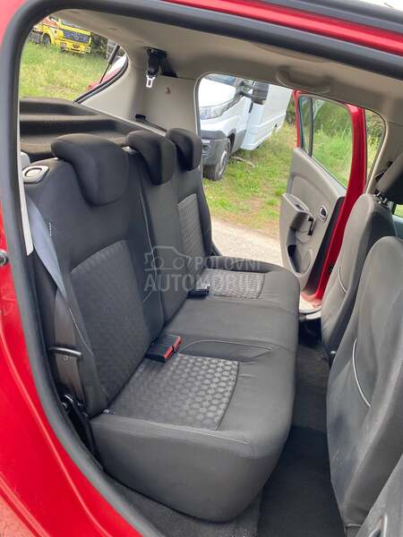 Dacia Sandero SALON.SVAJCARSKA