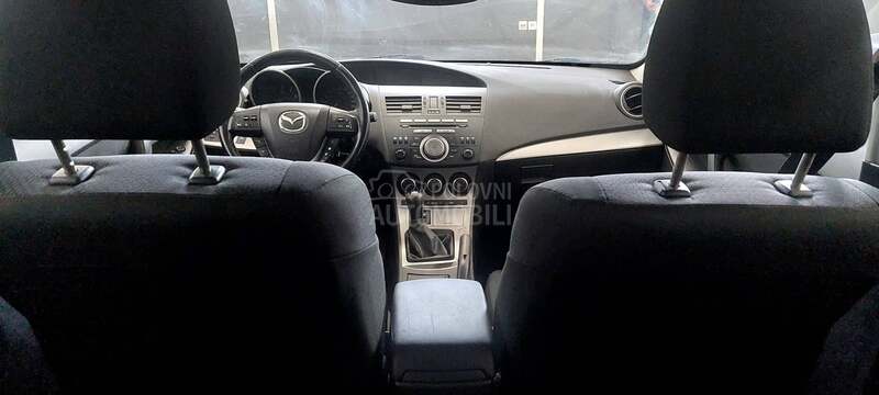 Mazda 3 1 .6 7 7k w