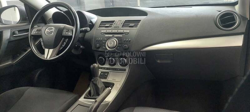 Mazda 3 1 .6 7 7k w