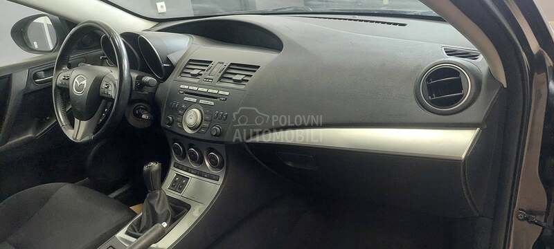 Mazda 3 1 .6 7 7k w