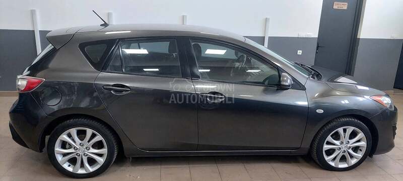 Mazda 3 1 .6 7 7k w