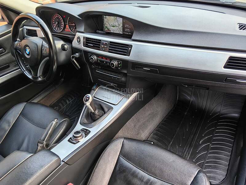 BMW 320 M-SPORT NAVl K0ŽA