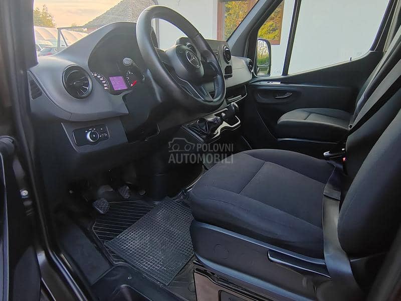 Mercedes Benz Sprinter L3H2