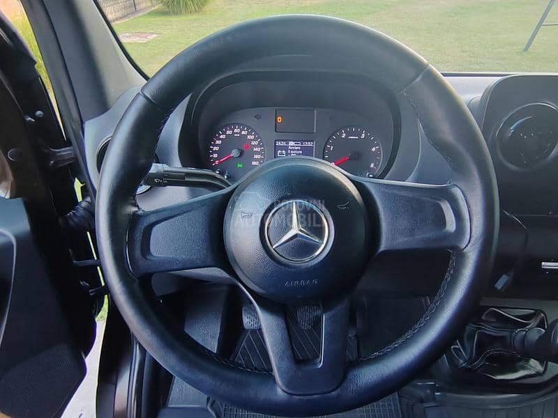 Mercedes Benz Sprinter L3H2