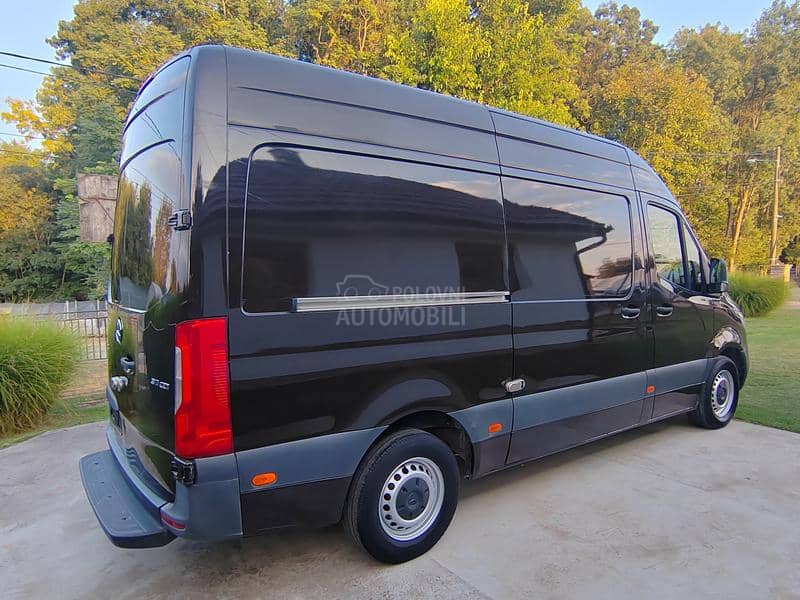 Mercedes Benz Sprinter L3H2