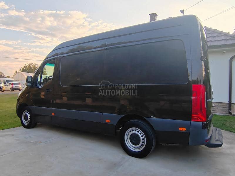 Mercedes Benz Sprinter L3H2