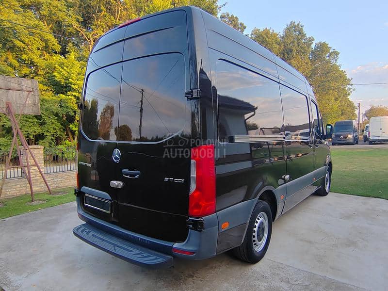 Mercedes Benz Sprinter L3H2