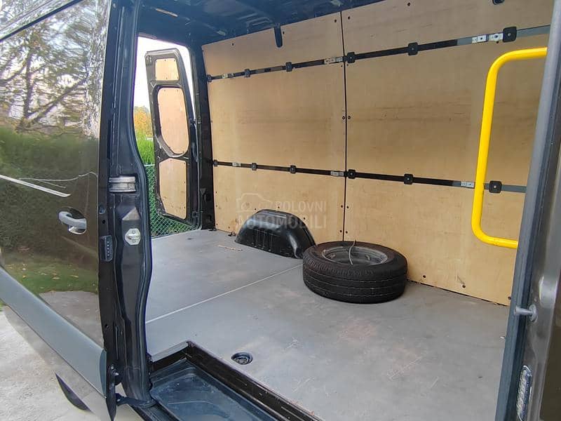 Mercedes Benz Sprinter L3H2
