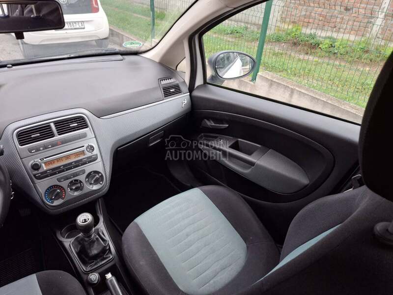 Fiat Grande Punto 1.4b clima 5.vr