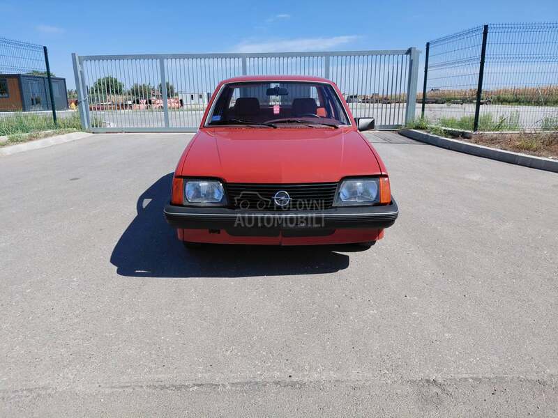 Opel Ascona 
