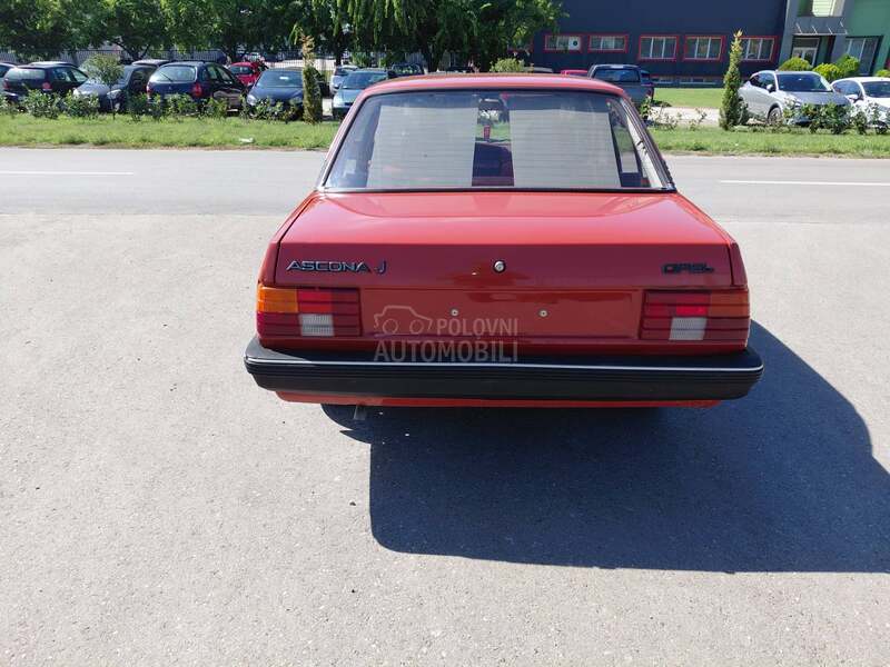 Opel Ascona 
