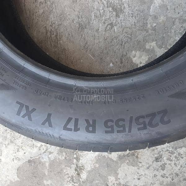 Continental 225/55 R17 Letnja