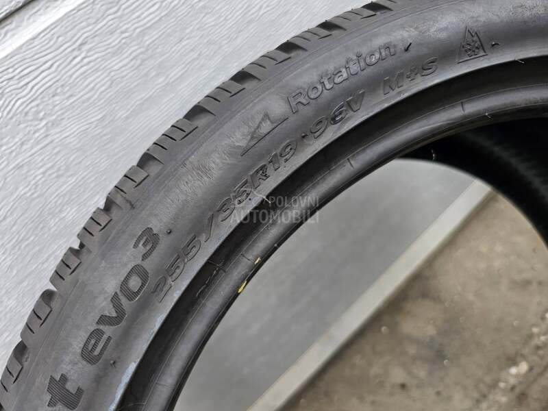 Hankook 255/35 R19 Zimska