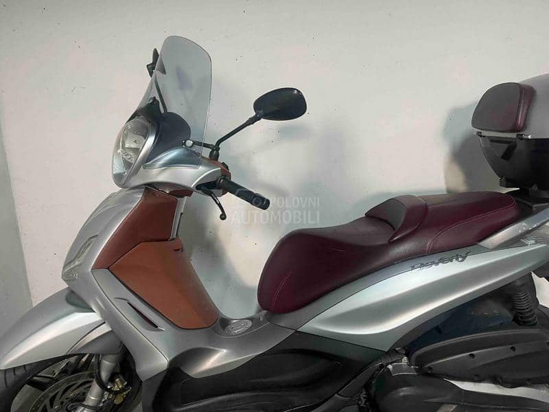 Piaggio Beverly 350