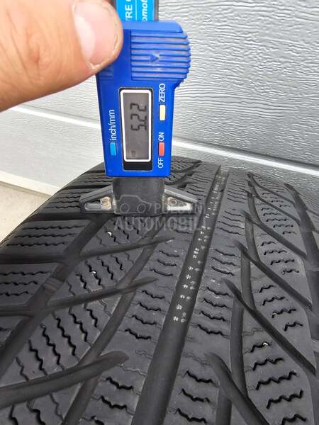 Goodride 215/55 R16 Zimska