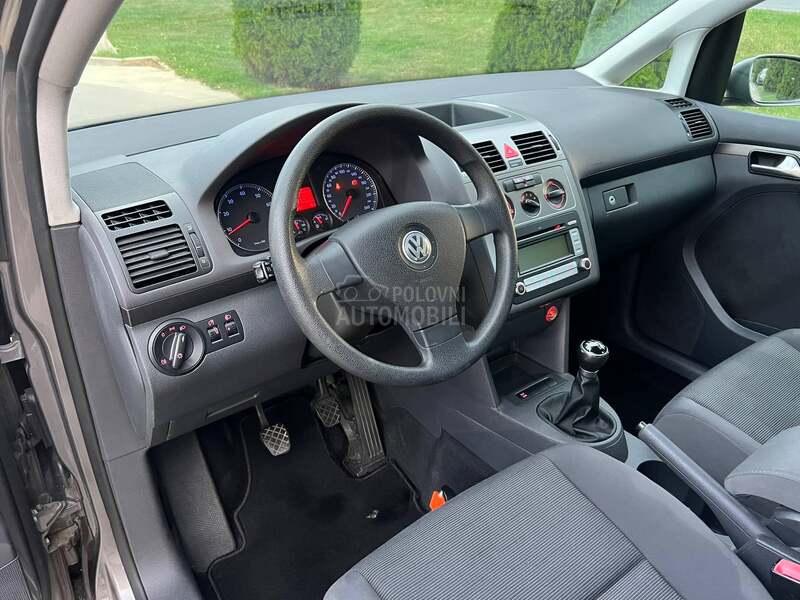 Volkswagen Touran 