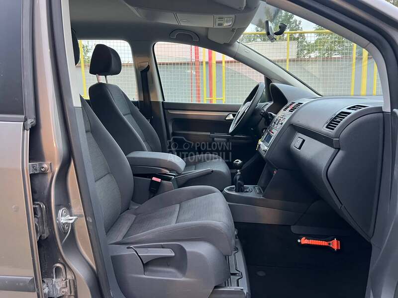 Volkswagen Touran 