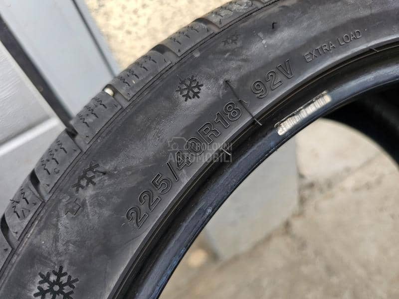 Champiro 225/40 R18 Zimska