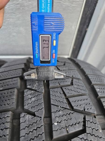 Champiro 225/40 R18 Zimska