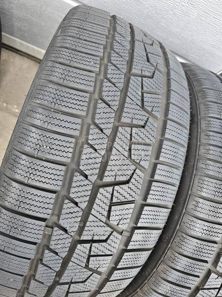 Champiro 225/40 R18 Zimska