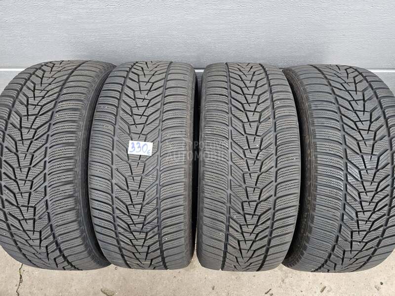 Hankook 245/45 R18 Zimska