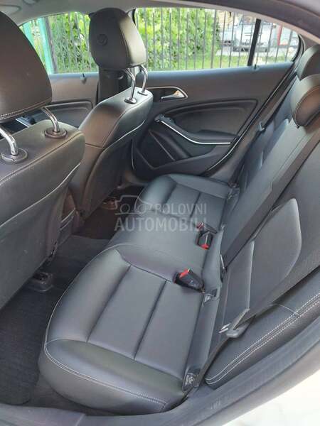 Mercedes Benz GLA 200 