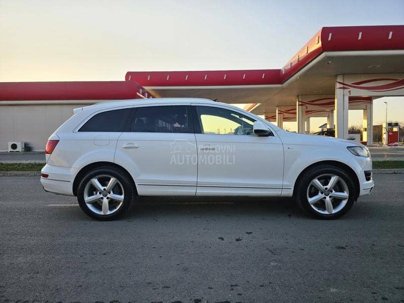 Audi Q7 S line