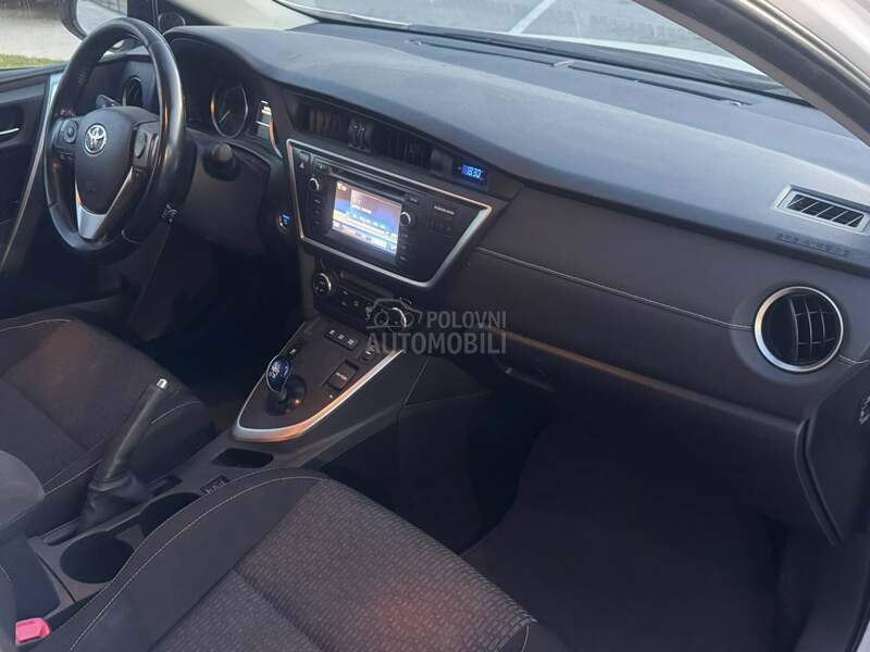 Toyota Auris 1.8 HYBRID