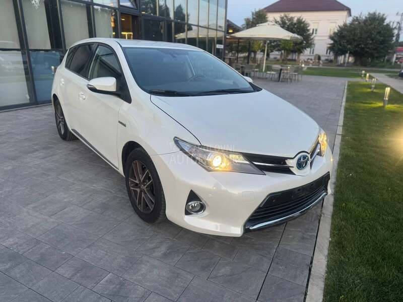 Toyota Auris 1.8 HYBRID