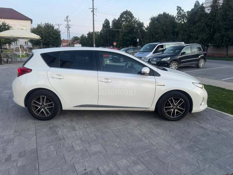 Toyota Auris 1.8 HYBRID