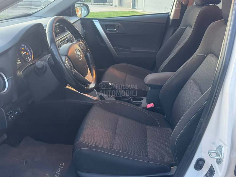 Toyota Auris 1.8 HYBRID
