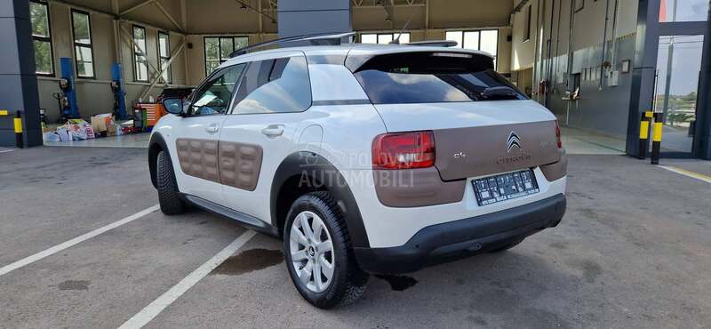 Citroen C4 Cactus 1.2  T0P