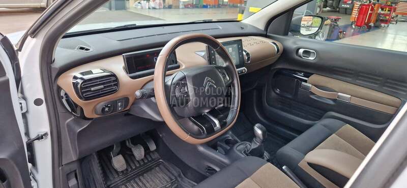 Citroen C4 Cactus 1.2  T0P
