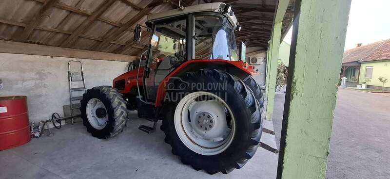 Massey Ferguson 4235