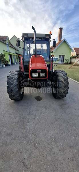 Massey Ferguson 4235