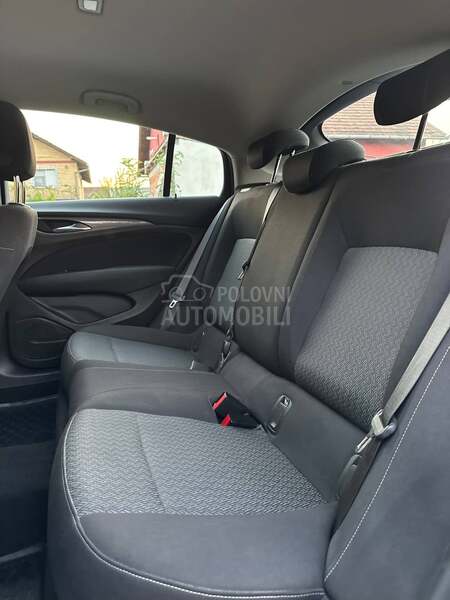 Opel Insignia Kupljen nov u Srb