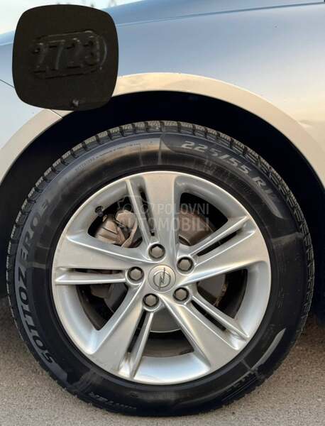 Opel Insignia Kupljen nov u Srb