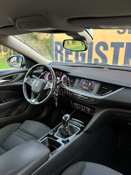 Opel Insignia Kupljen nov u Srb