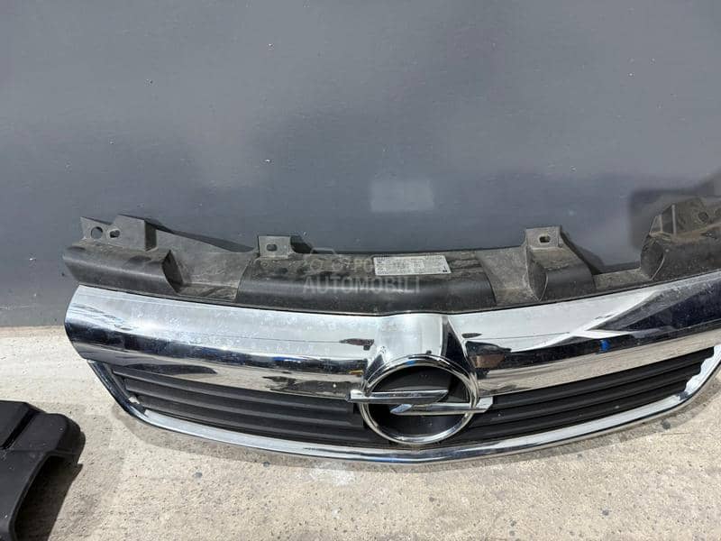 Prednja maska zafira b