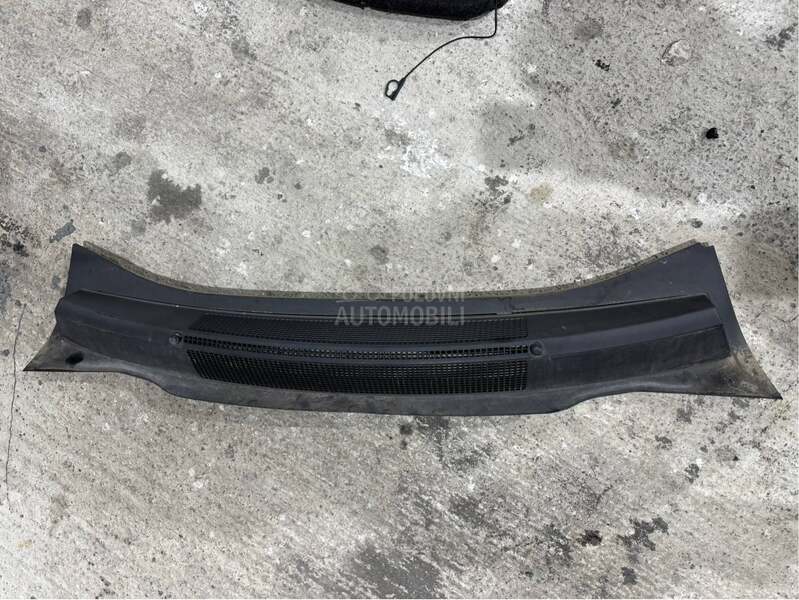 Plastika kod brisaca Zafira B