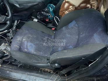 sedišta 3v za Peugeot 206 od 2000. do 2010. god.
