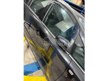 Prednja desna vrata Zafira B za Opel Zafira od 2005. do 2011. god.