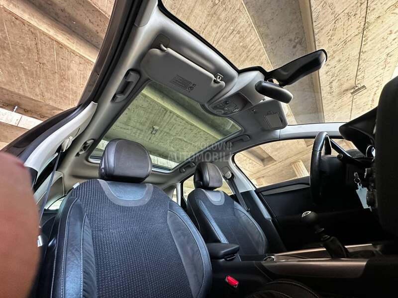 Citroen C4 1,6 eHDI EXCLUZIVE